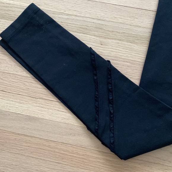 Lululemon Wunder Under with ruffles Limited Edition - Picture 2 of 9